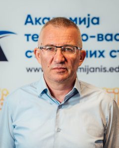 Зоран Милић